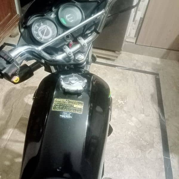 Honda pridor Karachi number excellent and original condition 2