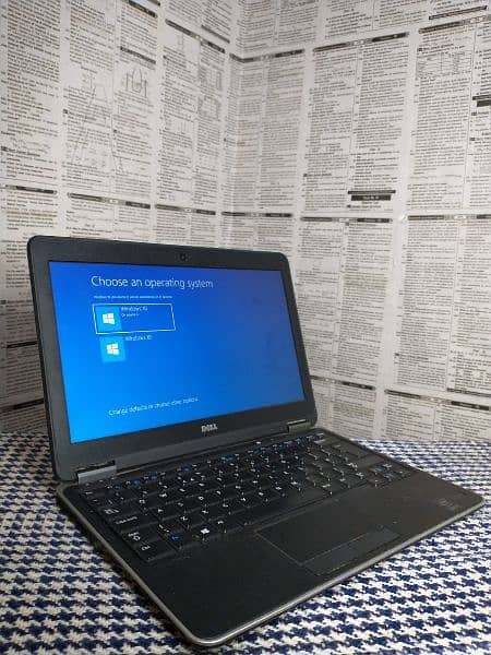 Latitude 7240 / Dell / Laptop 5