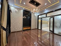 10 Marla Luxury Brand New Corner House Available For Rent Bahria Town Lahore Prime Location 0