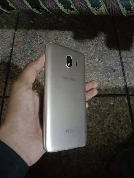 Samsung Galaxy j4 used like new 4