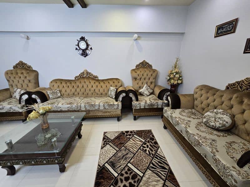 7 Seater Crown Sofa Set worth 95K for Sale with Table 0