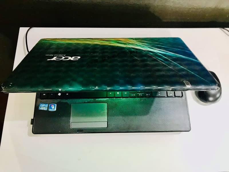 Acer Laptop core i3, 2nd generation, 4gb ram and 320 hard disk 5