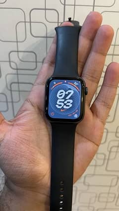 Apple Watch Series 5 Complete Box