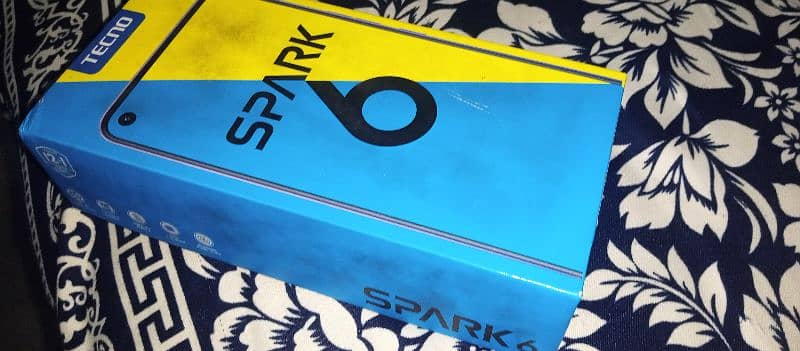 tecno spark 6 4/64 1