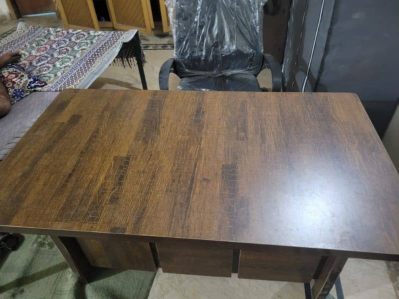 Excective Office Table and Chair Available for Sale 3