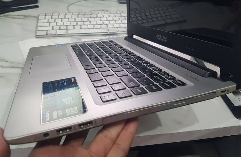 Asus ultrabook i7 3rd generation 1