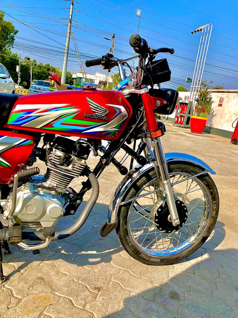 Honda 125/2023 Islamabad number 1