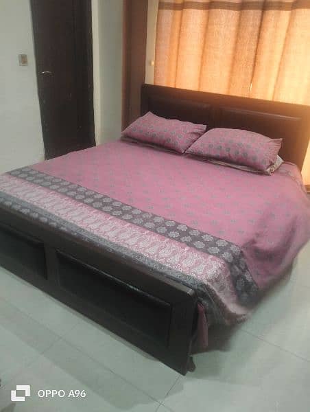 queen size bed with mattress 2