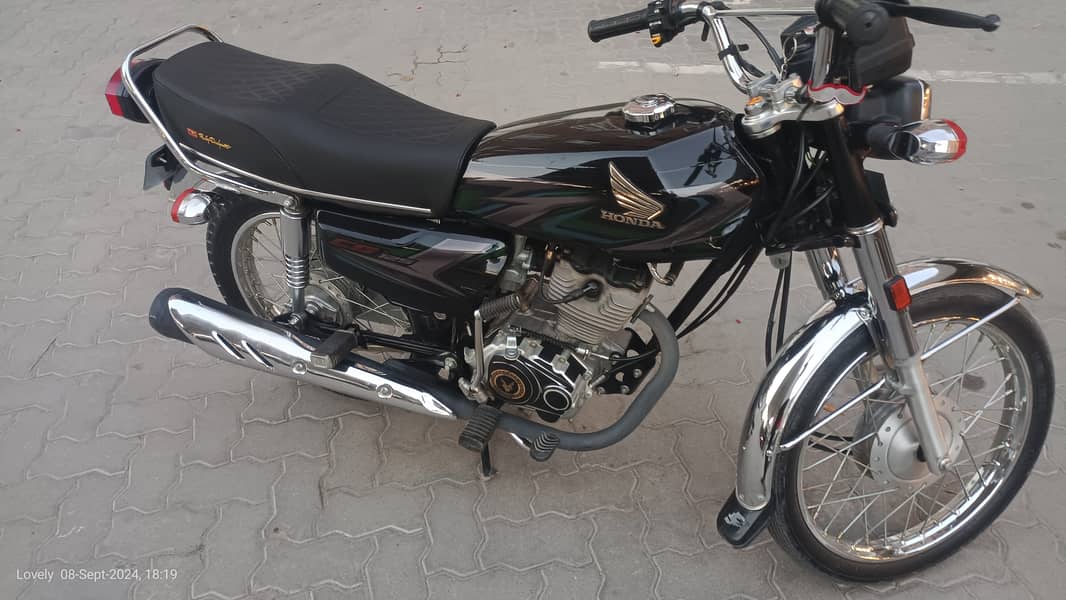 Honda CG 125 2023 3