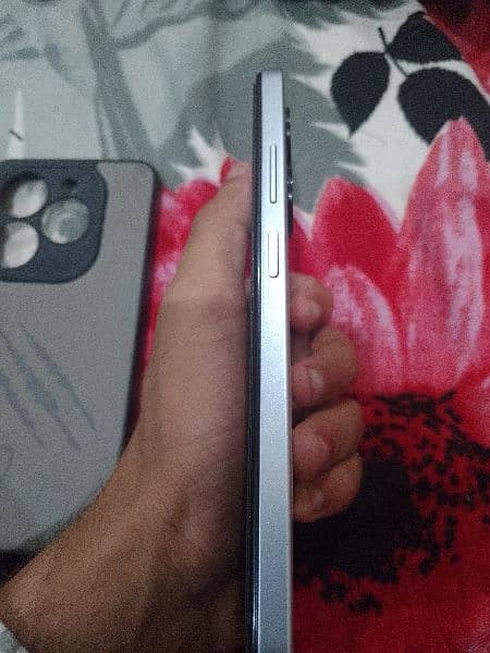 Infinix smart 8 mint condition 2