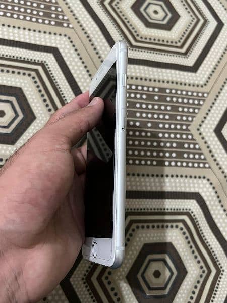 iphone 8 plus 64 GB non PTA 4