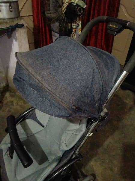 baby pram just like new 3