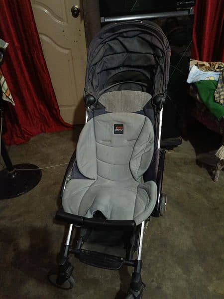 baby pram just like new 4