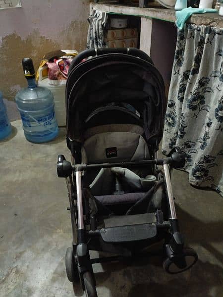 baby pram just like new 6