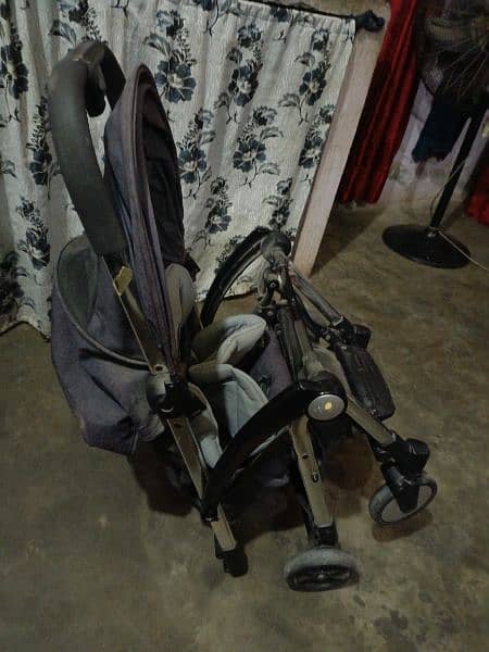 baby pram just like new 9