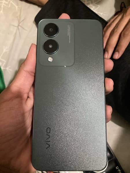 vivo y17s 1