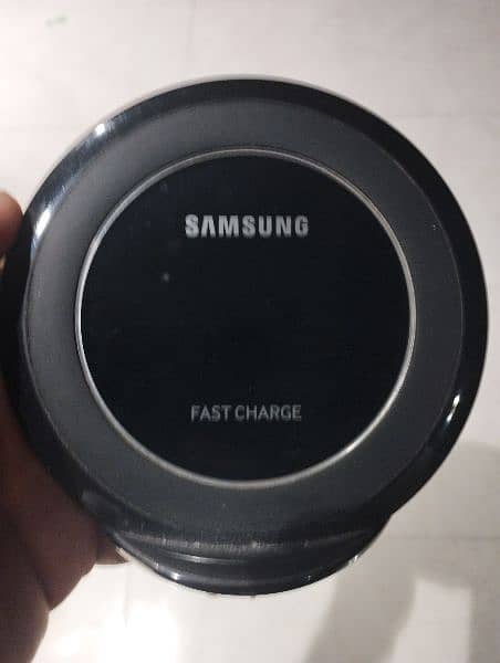 Samsung Wireless Charger 0