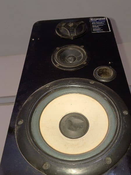 PIONEER COMPANY JAPANI SPEAKERS AND CHINA AMPLIFIER 1