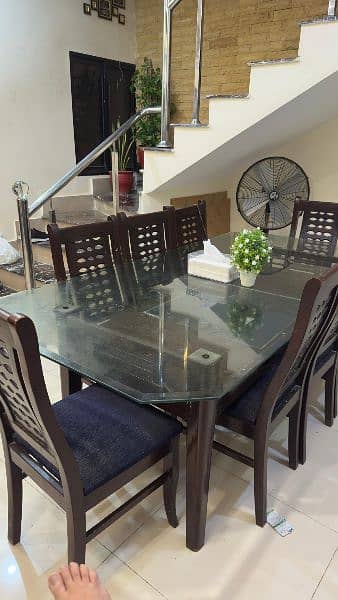 8 seater dining table with portion below 0