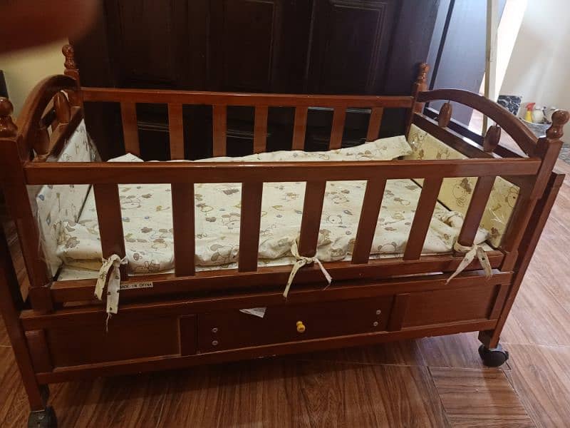 baby swing cot 1