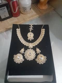 3 Jewellery sets