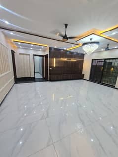 Kanal new 3bed tile floor upper portion in opf society