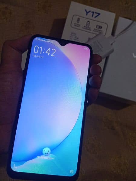 Vivo Y17 256Gb+8Gb. . . Box and Charger 5000mah battery/ Dual Sim PTA 1