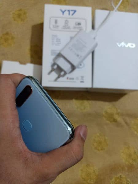 Vivo Y17 256Gb+8Gb. . . Box and Charger 5000mah battery/ Dual Sim PTA 3