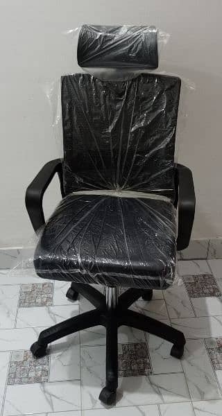 New Head Comfortable Black Revolving Chair 5