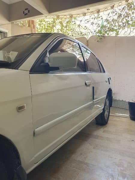 Honda Civic Prosmetic 2003, urgent sale only seriously bayer contact 7