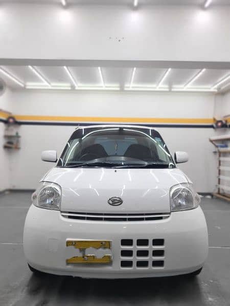 Daihatsu Esse 2013 1