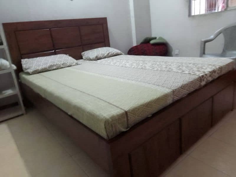 wooden Queen size Bed without mattress | one month used | Fixed price 2