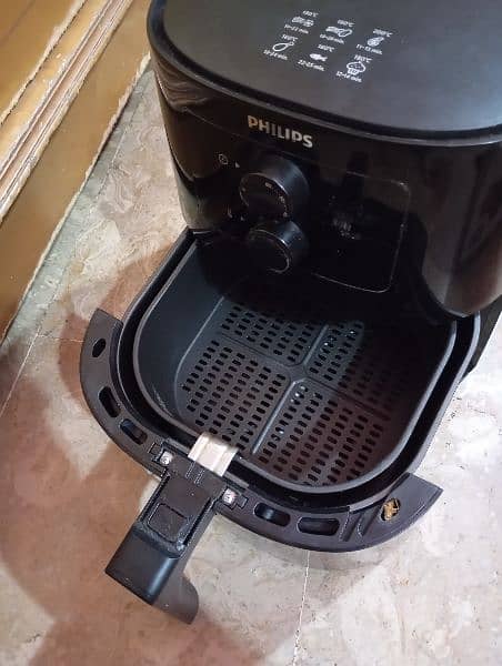 Philips Air Fryer Digital HD9252 0.8 kg 4.1 Litre 2