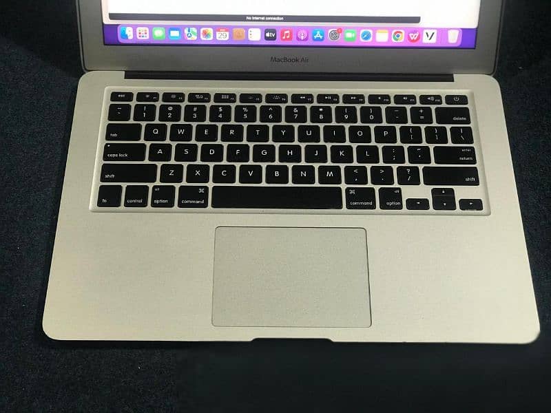 Apple Mackbook Air 2015 13inch 4/256ssd core i5 condition 10/9 5