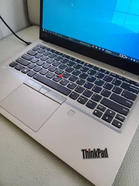 Lenovo Thinkpads T490S  Slim Ultrabook

QuadCore processor 5