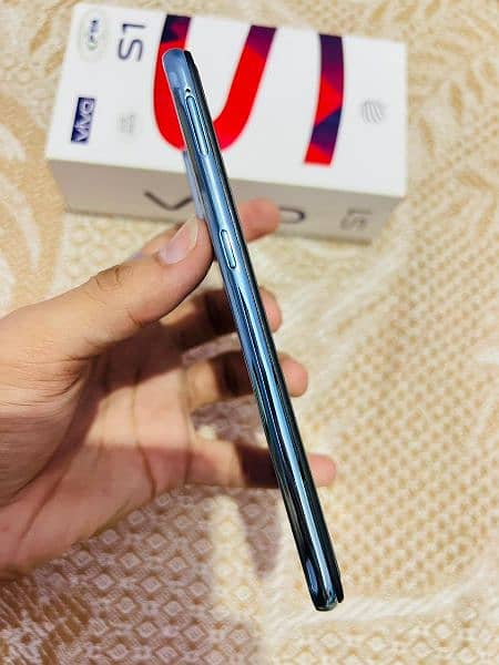 Vivo S1 8/256 Dual Sim PTA Approved With Box Charger 4