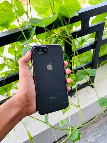 IPHONE 8 PLUS 64GB 7