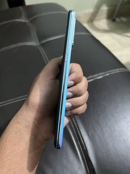 OPPO F15  8/256 2