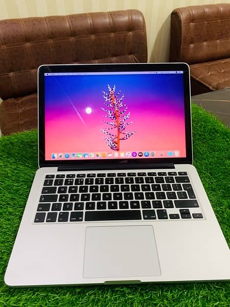 APPLE  MACBOOK PRO 2015 13INCHES 1