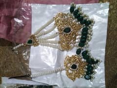 green jewelry set