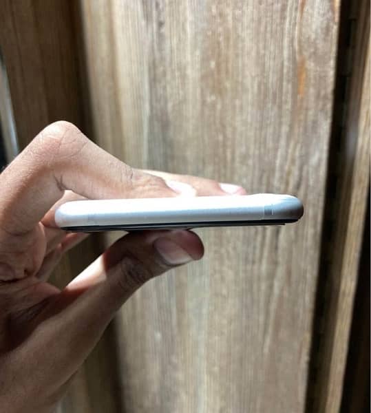 IPhone SE 64gb 3