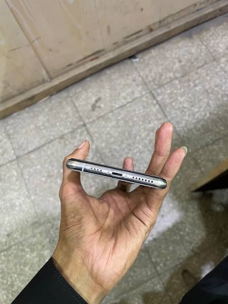 i phone xs max 64GB pta approved 5