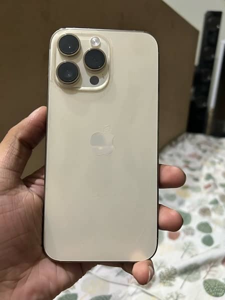 Iphone 14 Pro Max Gold 1