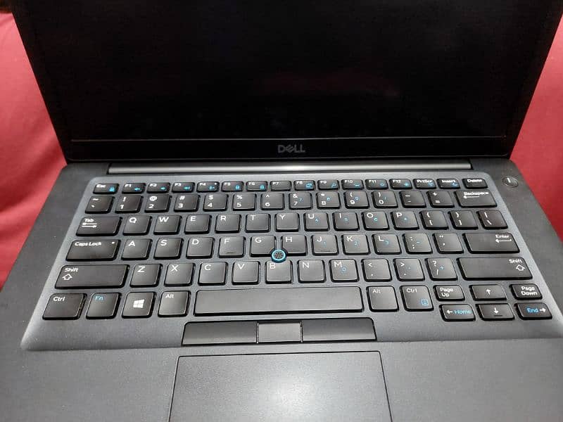 Dell Latitude 7490 2