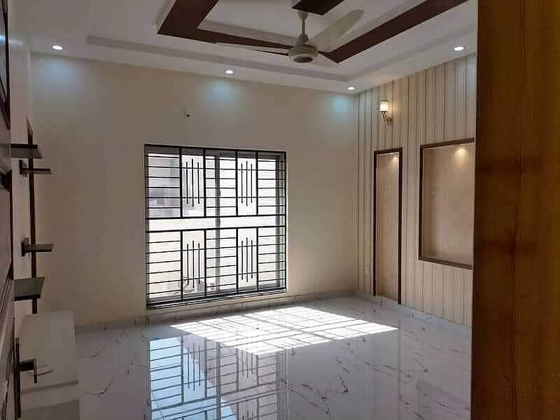 10 Marla Luxury Non Furnished Upper Portion For Rent Bahria Town 5