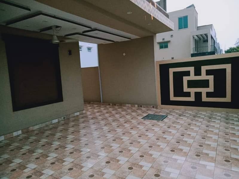 10 Marla Luxury Furnished Lower Portion For Rent In Bahria Town lahore 5