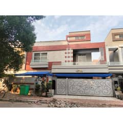 10 Marla Luxury Non Furnished Upper Portion For Rent in Bahria Town Lahore