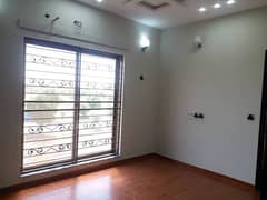 8 Marla Luxury Non Furnished Upper Portion For Rent in Bahria Town Lahore 0