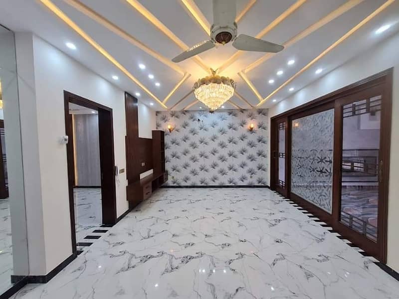 10 Marla Brand New House For Rent In Bahria Town Lahore 0