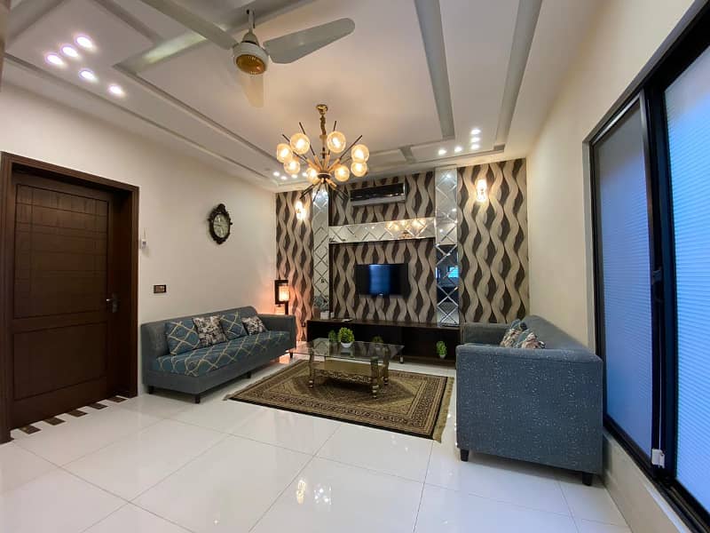 10 Marla Luxury Furnished Upper Portion For Rent in Bahria Town Lahore 18